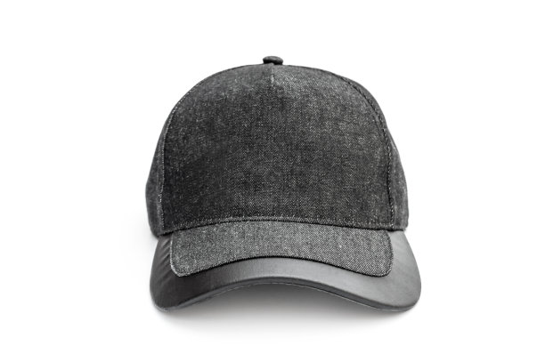黑色棒球帽，白色背景。图片下载