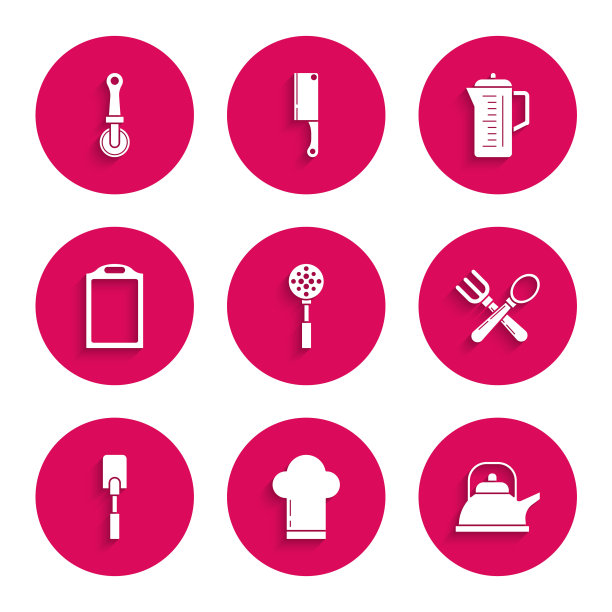 备有锅铲，厨师帽，带柄水壶，交叉叉勺，砧板，茶壶和披萨刀图标。向量图片下载