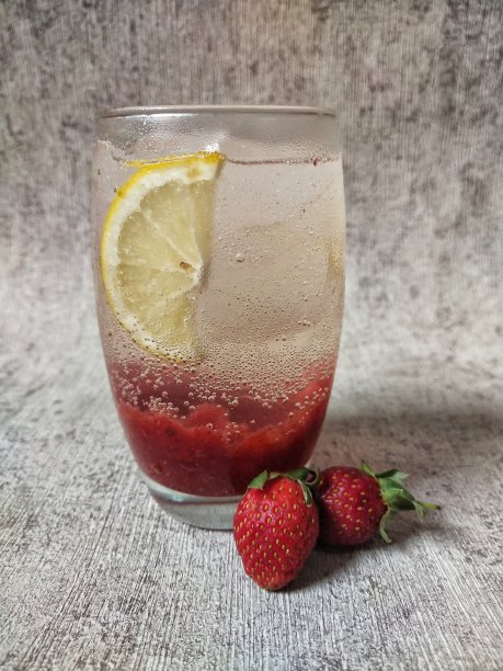 草莓的柠檬水图片下载
