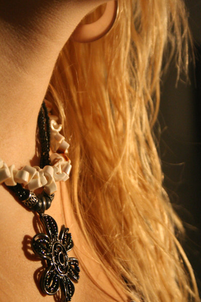 关闭珠宝图片下载