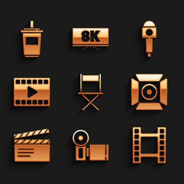 设置导演电影椅，电影摄像机，播放视频，电影聚光灯，拍板，麦克风和纸玻璃水图标。向量图片下载