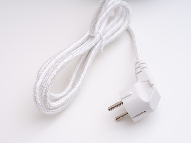 被捆住的电插头图片下载