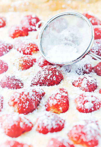 自制的草莓蛋糕。关闭了。图片下载