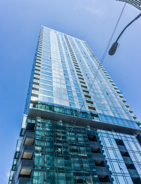 摩天大楼下2图片下载