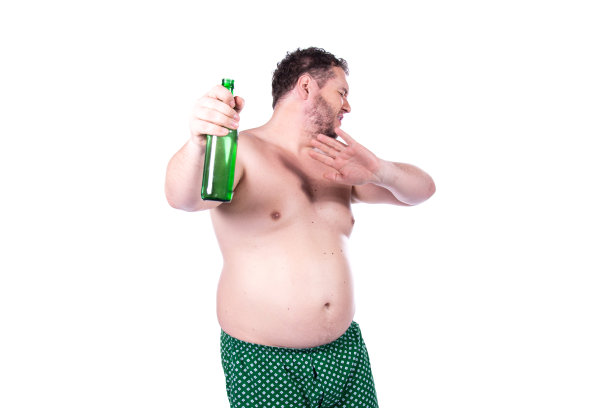 有趣的胖子，足球迷。白色背景。图片下载