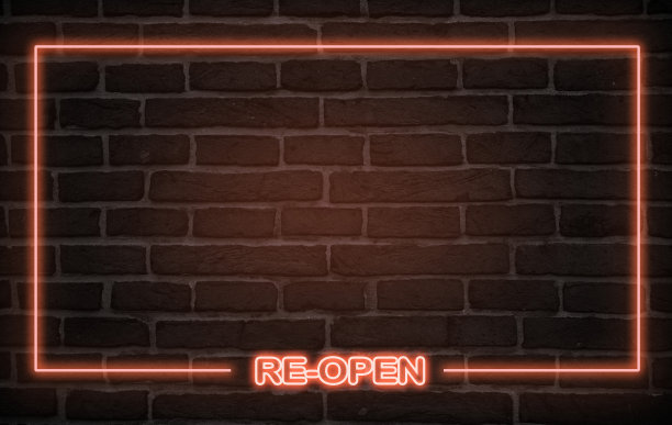 开放的霓虹灯。橙色的光芒。霓虹灯文本。由霓虹灯照亮的砖墙。墙上的夜光。时髦的设计。浅色的横幅，明亮的广告图片下载