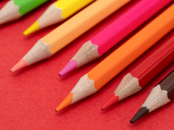 五彩缤纷的彩色铅笔图片下载