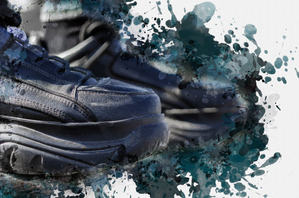 黑色鞋子里的女腿。休闲鞋的侧面。停止duri图片下载