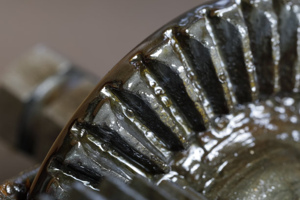 齿轮冠轮涂有油脂图片下载