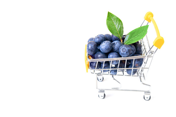 小购物车蓝莓孤立在白色图片下载