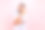 令人惊叹的天使般男子面带光环，面带微笑，拥抱自己，自我喜爱和支持图片下载