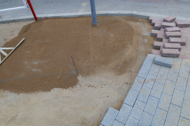 城市环境中人行道的修复。抽象的背景图片下载