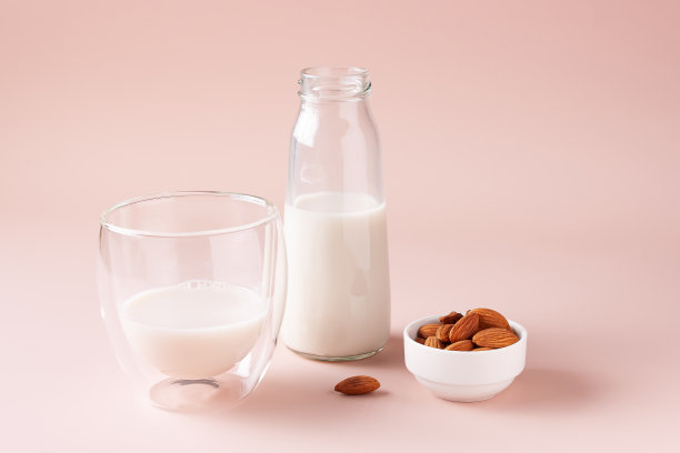 杏仁牛奶米色背景图片下载