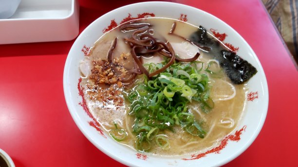 熊本县多摩那市人气颇高的多摩那拉面店“Senryu”的猪肉骨拉面图片下载