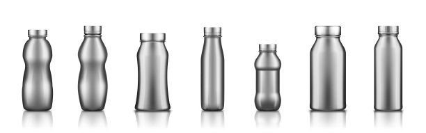 酸奶，牛奶，果汁或洗发水的银色塑料瓶设置的模型孤立在白色的背景图片下载
