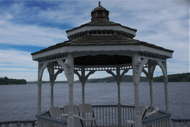 湖上的凉亭图片下载