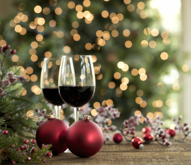 圣诞葡萄酒和装饰品背景图片下载