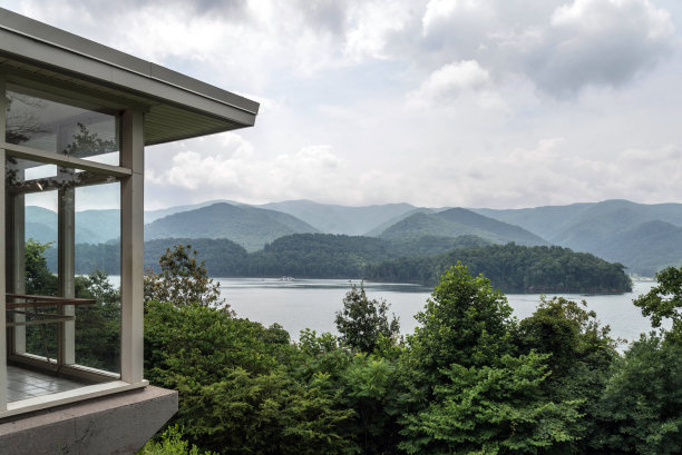 瓦托加湖和阿巴拉契亚山脉图片下载