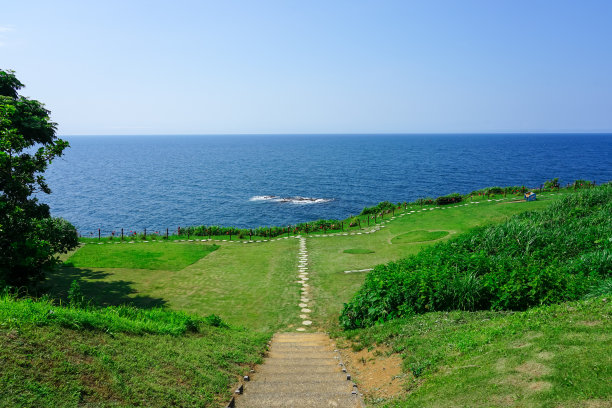 柏崎恋人岬“海鸥鼻”天文台（新潟县柏崎市）图片下载