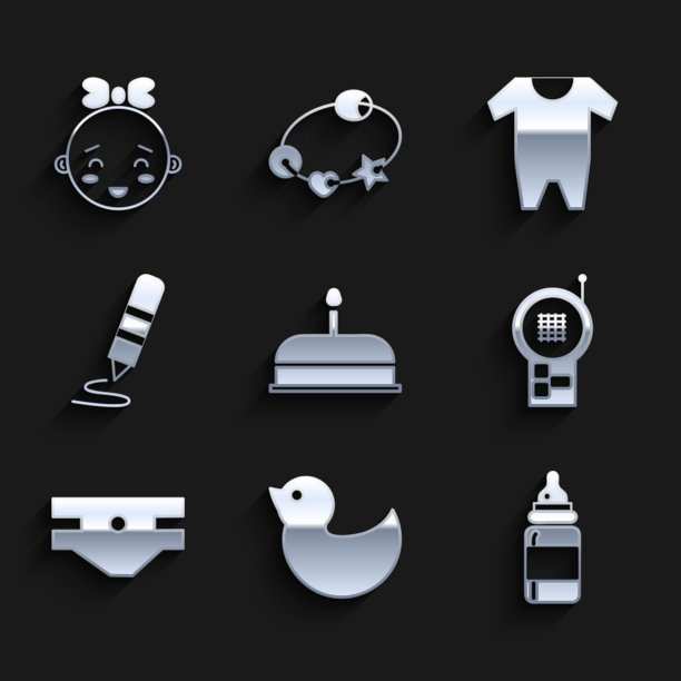 用点燃的蜡烛布置蛋糕橡皮鸭宝宝图片下载