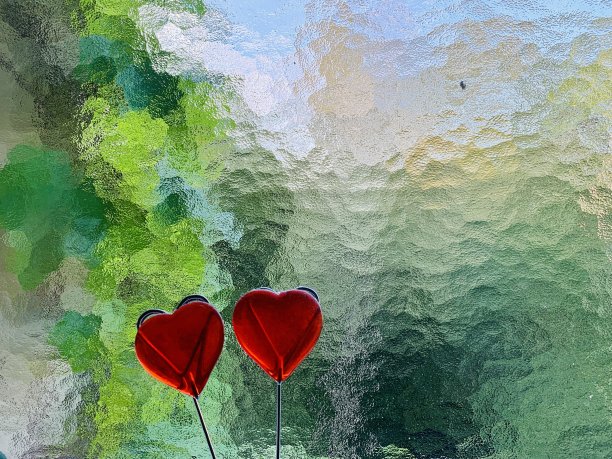 心形的红色大理石陈列品图片下载