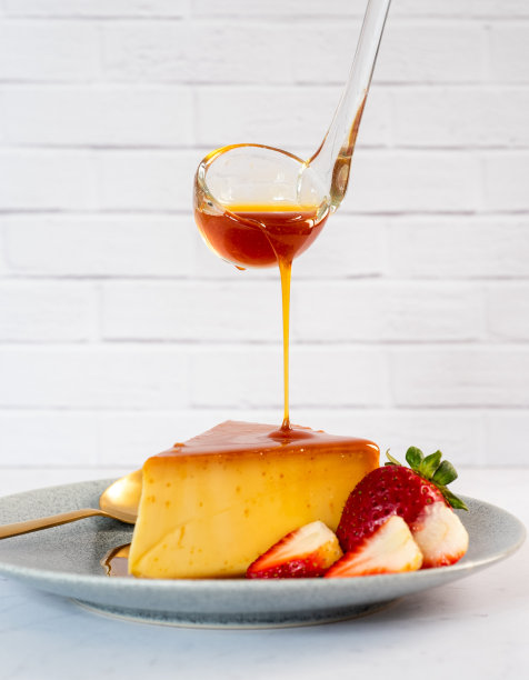 香甜柔滑的秘鲁翻转奶油。图片下载