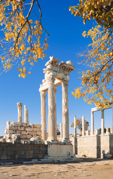 土耳其伊兹密尔的佩加蒙古城遗址图片下载