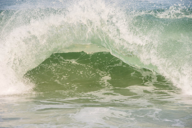 靠近海岸图片下载