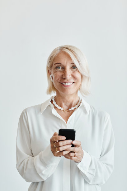 《摩登成年女性》图片下载