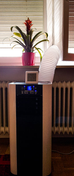 在炎热的夏天开空调图片下载