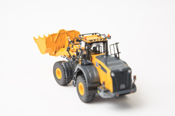 高精度黄色单铲斗叉车图片下载