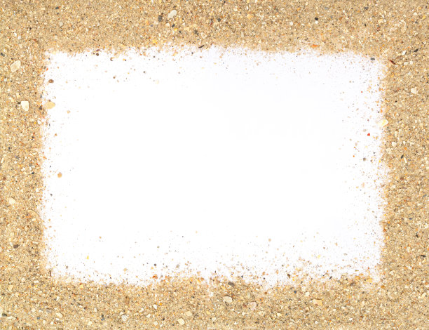 由海沙和破碎的贝壳制成的框架，在白色背景上与文本的复制空间隔离图片下载