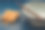 一碗方便面和热水。图片下载