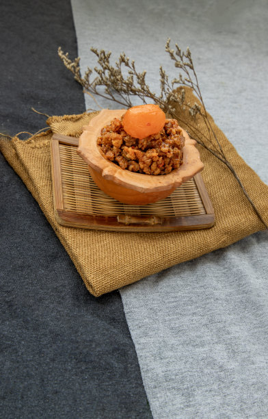 咖喱酱炒猪肉皮。图片下载