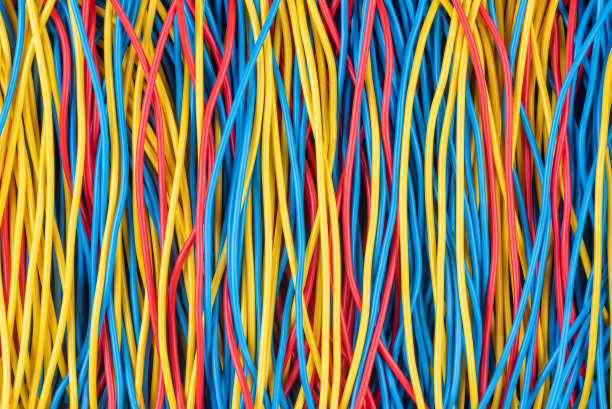 电缆直接堆叠在上方图片下载