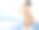 年轻英俊的男子沐浴后，听到海贝壳图片下载