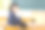 亚洲女学生在教室里学习，穿着校服，图片下载