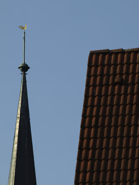 圣彼得教堂(Petrikirche)的塔顶图片下载