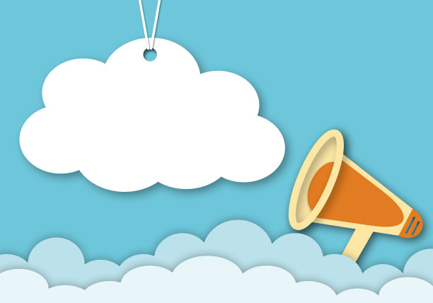 扩音器与白色语音卡和云天背景。图片下载