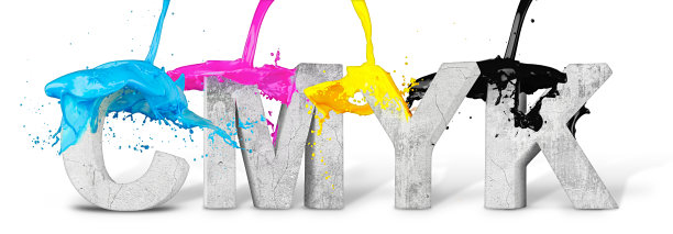 CMYK青色洋红黄键3D插图颜色溅在贝顿石字母标志孤立的白色背景。图片下载