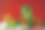玻璃罐里的腌黄瓜和红色背景下准备腌黄瓜的香料和蔬菜图片下载