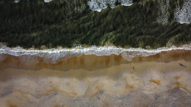 海浪撞图片下载