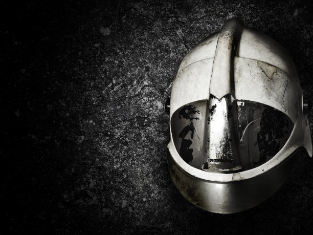 消防队员用头盔，用于防热、防坠物。图片下载