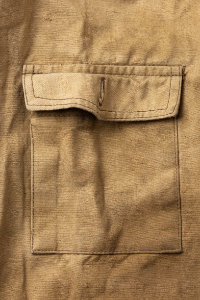 一件旧军服的口袋图片下载