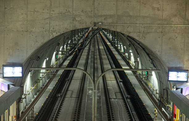 地铁隧道-消失点图片下载