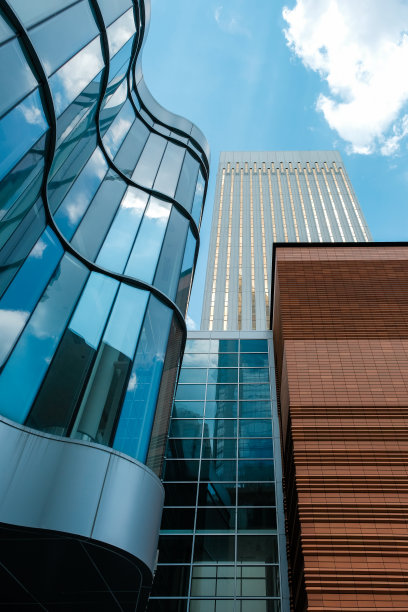 美国北卡罗来纳州夏洛特的现代高层建筑，有负空间用于复制图片下载