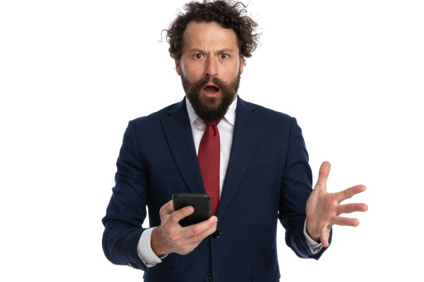 一个有魅力的商人因为一条信息而感到被侮辱了图片下载