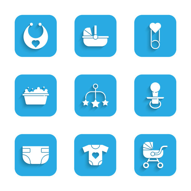 设置婴儿床，挂玩具，衣服婴儿车图片下载