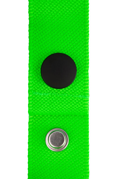 尼龙编织与按钮关闭，隔离在一个白色的背景图片下载