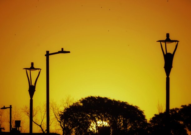 我的城市里的日落图片下载